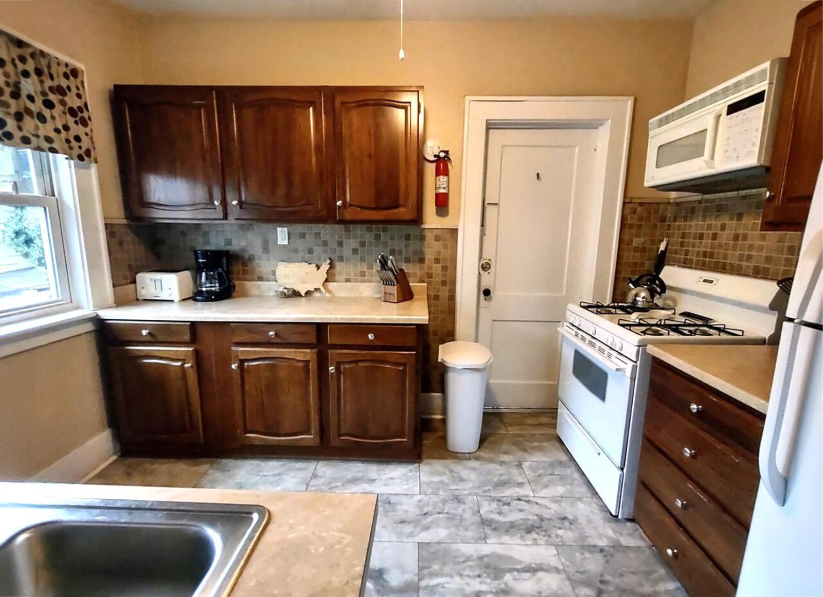 Spacious Frontier Park Apartment Ери Екстериор снимка